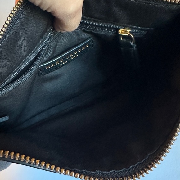 Marc Jacobs Black Pebbled Leather Crossbody Bag - Picture 6 of 9